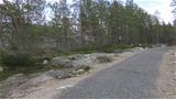 Ylhäällä Ounasvaaran rinteellä reitiltä näkyy paikoin kallioita. Kuva: AT